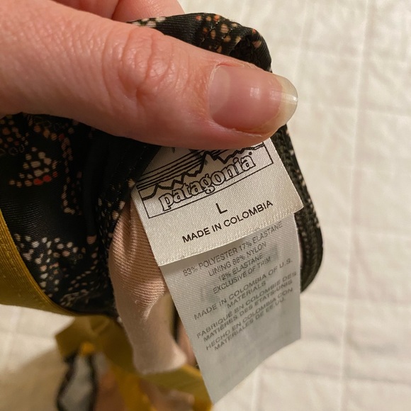 SOLD// Patagonia Swim Top - Picture 2 of 4